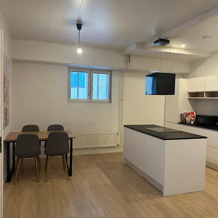 Hostel400kokkola Kolmio Mannerheiminaukio 科科拉